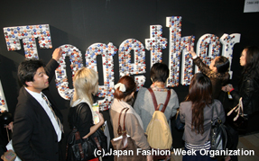 JFW 2010SS Happy Together meets house nation　画像