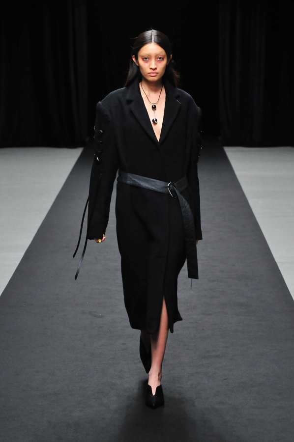 MIKAGE SHIN | Rakuten Fashion Week TOKYO