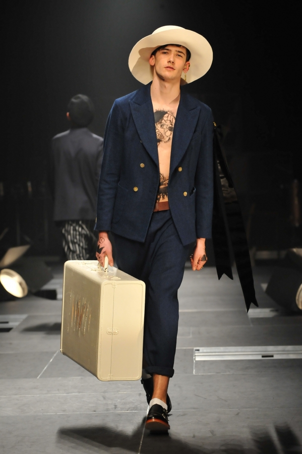 TAKEO KIKUCHI | Rakuten Fashion Week TOKYO